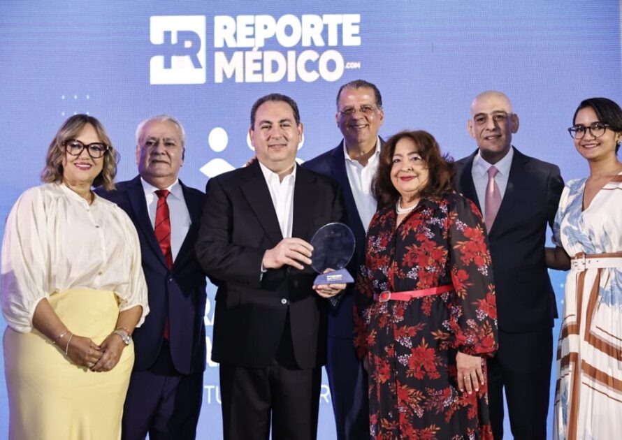 @DrMarioLama Agradece por formar parte de la Premiación “40 Líderes que Transforman la Salud en República Dominicana”
