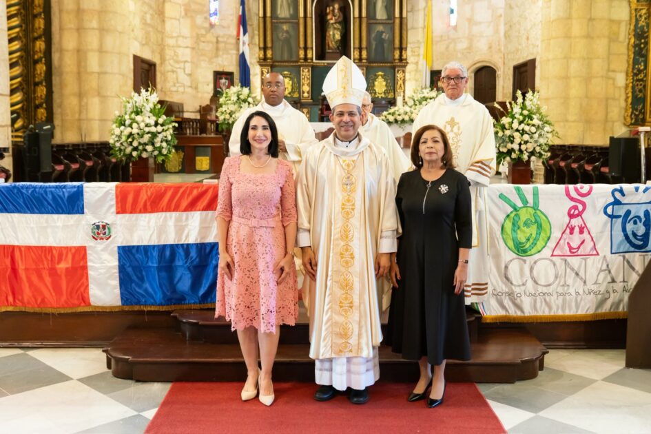 @RaquelArbaje Hoy celebramos los 47 años de trabajo de Conani en beneficio nuestros niños, niñas y adolescentes, con una misa de acción de gracias en la Catedral Primada de América