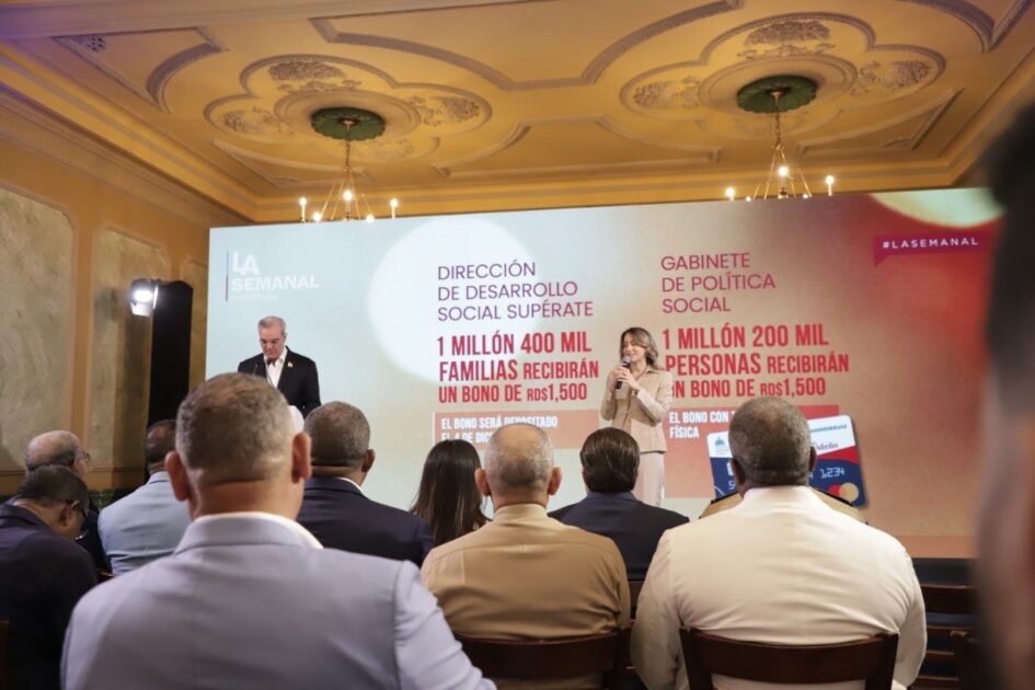 @SuperateRDO ¡La Brisita vuelve para las familias dominicanas! Durante LA Semanal, el presidente @LuisAbinader anunció que este 4 de diciembre se depositará el bono navideño de RD$1,500, que llegará a 1,400,000 hogares beneficiarios de Supérate.