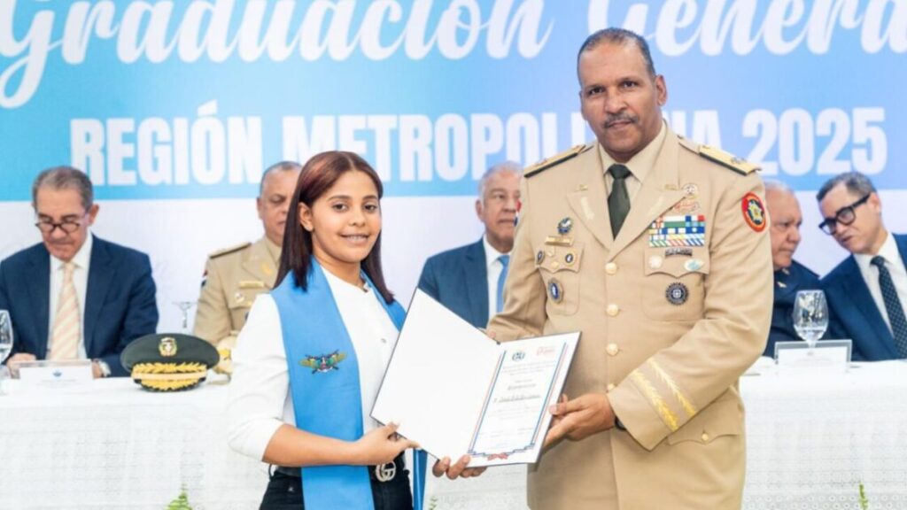 Ministerio de Defensa entrega al país 46,799 nuevos técnicos a través de las Escuelas Vocacionales