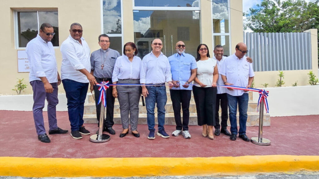 Gobierno entrega moderna funeraria municipal en Hondo Valle, provincia Elías Piña
