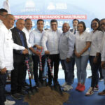 Ministro Kelvin Cruz inicia construcción de 11 techados multiusos en SDE con inversión de 300 millones
