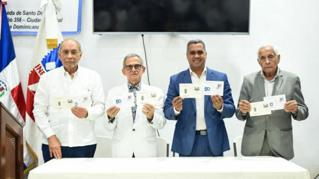 Con colección histórica de emisiones postales conmemorativas INPOSDOM concluye actividades del 62.º aniversario