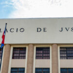 @ProcuraduriaRD Seis meses de prisión preventiva para hombre imputado de asesinar a otro al que golpeó e incendió con gasolina