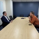 @ItoBisono Antes de impartir mi clase en FIU, aproveché la oportunidad para reunirme temprano con @Daniel_PerezFL, miembro de la Cámara de Representantes del Estado de la Florida y actual Speaker of the House