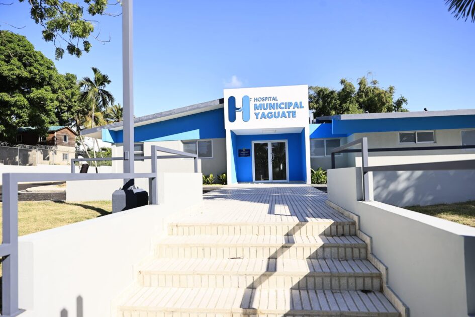 @DrMarioLama Hoy, conmemoramos el 181 aniversario de la promulgación de la Constitución Dominicana. En honor a esta fecha histórica, el presidente @LuisAbinader, entrega el nuevo Hospital Municipal de Yaguate