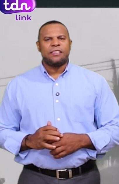 @FHolguinC 15 noviembre. Aguaceros y posibles inundaciones este sabado. Aquí los detalles