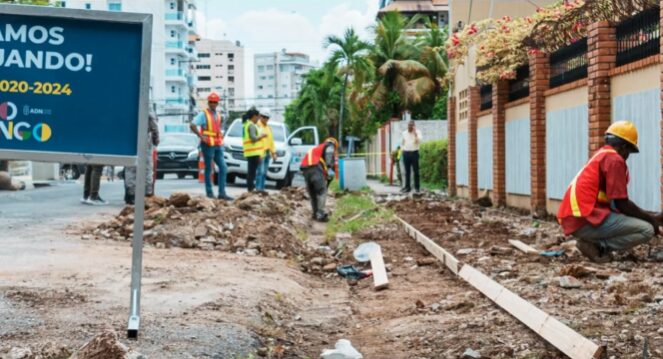 @CarolinaMejiaG Nada de esto pasó de la noche a la mañana. Detrás de cada parque y de cada rincón que hoy respira, existe un gran equipo que trabaja sin descanso por transformar esta ciudad
