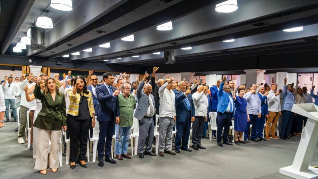 @DeligneAB Sostuvimos una jornada de coordinación estratégica con nuestra dirigencia en todo el país. Desde la Comisión Nacional de Operaciones trabajamos unidos para fortalecer cada etapa del programa #VerifícatePRM