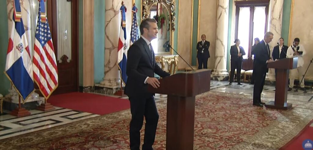 EN VIVO | Presidente @LuisAbinader recibe al secretario de Guerra de los Estados Unidos, Pete Hegseth