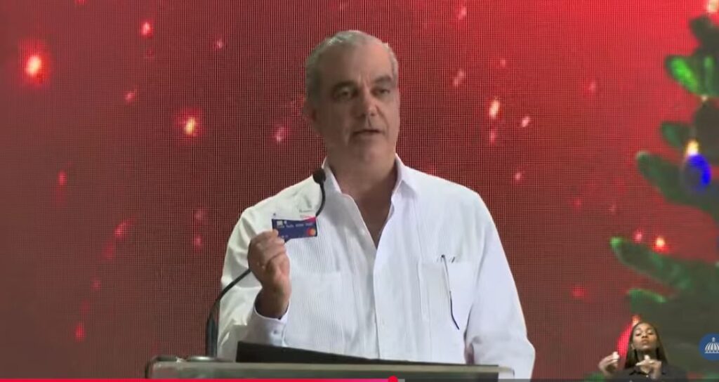  EN VIVO | Presidente @LuisAbinader encabeza acto de lanzamiento del Bono Navideño @dasacrd @SuperateRDO