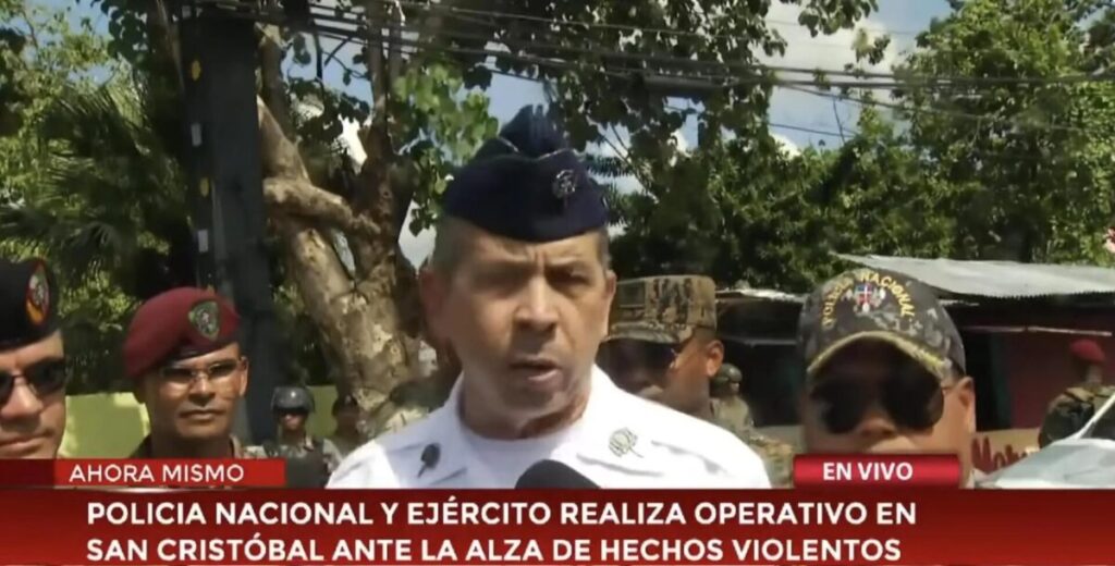 1,500 agentes @PoliciaRD y @EjercitoRD realizan operativo en San Cristóbal ante alza de hechos de violencia
