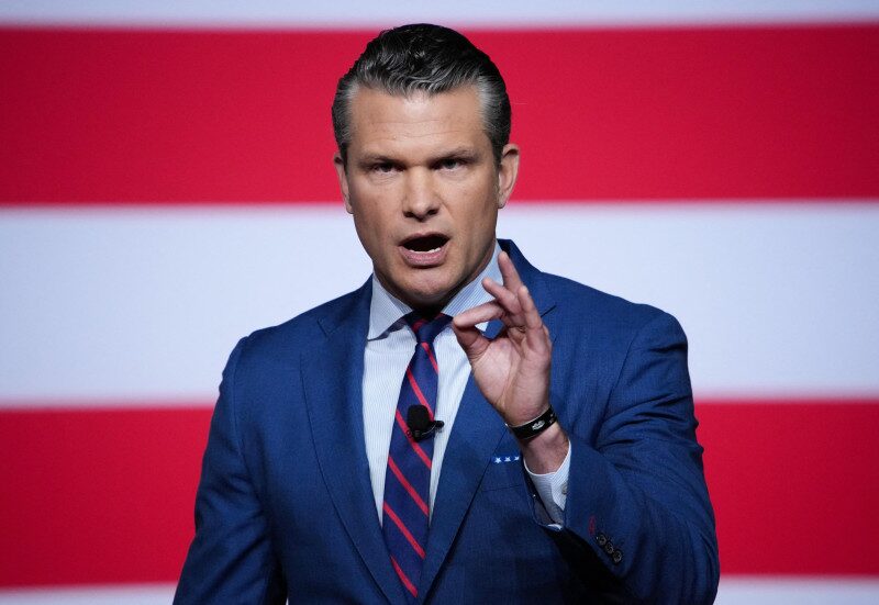 Quién es @PeteHegseth el @SecWar de EE.UU. que IMPONE “el MÁS alto ESTANDAR MASCULINO” dentro del Ejército | Perfil-Semblanza