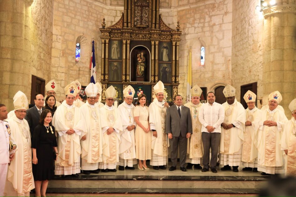 @RaquelPenaVice participó en la ceremonia de Toma de Posesión Canónica de S.E.R. Mons. Carlos Tomás Morel Diplán