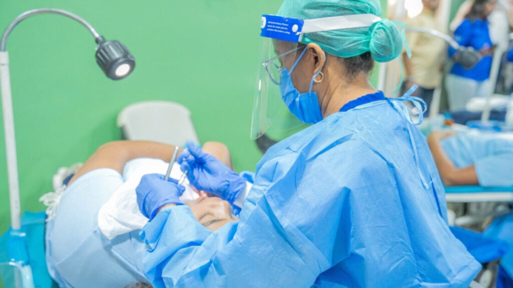 El INABIE beneficia a más de 620 estudiantes de Pedernales con soluciones de salud bucal