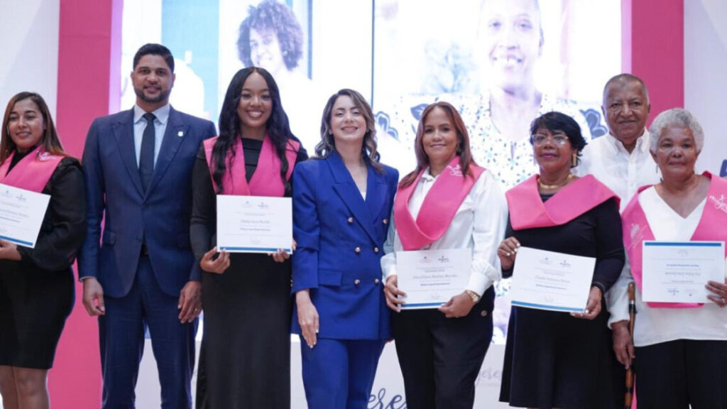 Dirección de Desarrollo Social Supérate gradúa 932 “Mujeres SuperEmprendedoras”