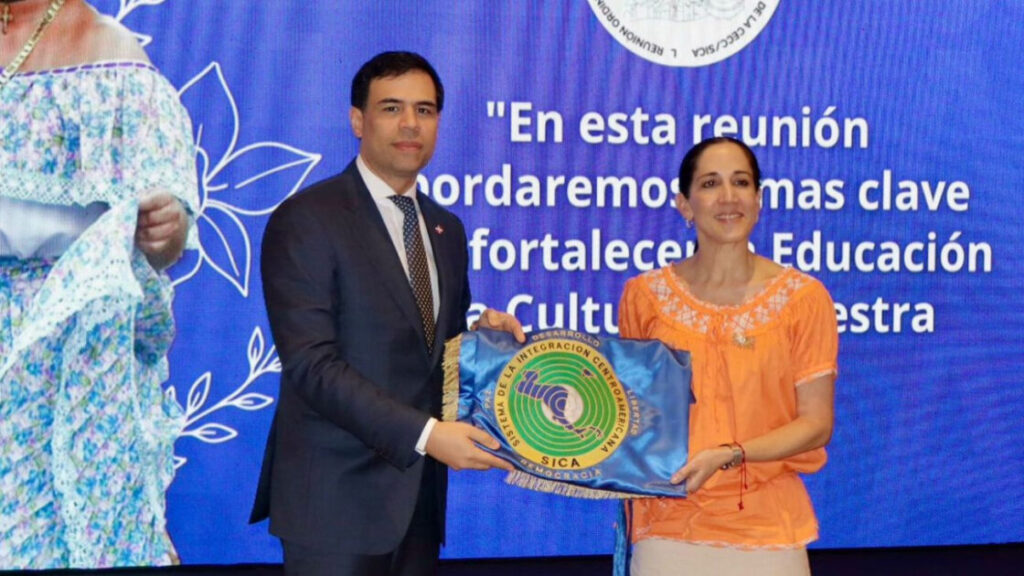 Roberto Ángel asume como ministro de Cultura, la presidencia pro tempore de la CECC-SICA