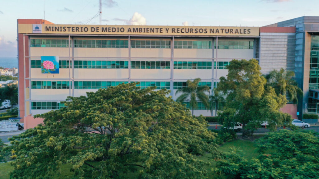 Ministerio de Medio Ambiente lanza Registro de Iniciativas de Producción Más Limpia para impulsar la sostenibilidad empresarial