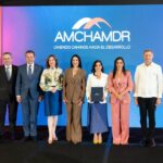@RaquelArbaje asiste al almuerzo organizado por la Cámara Americana de Comercio de la República Dominicana (@AMCHAMDR)