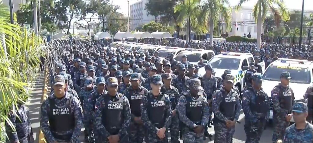 EN VIVO | Acto de Lanzamiento – Operativo Preventivo “Navidad con GARANTÍA DE PAZ 2.0”. @PoliciaRD @MDefensaRD @EjercitoRD