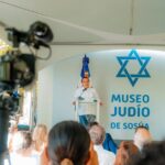 @JosePaliza entrega el primer aaporte para la pusta en valor del Museo Judío de Sosua