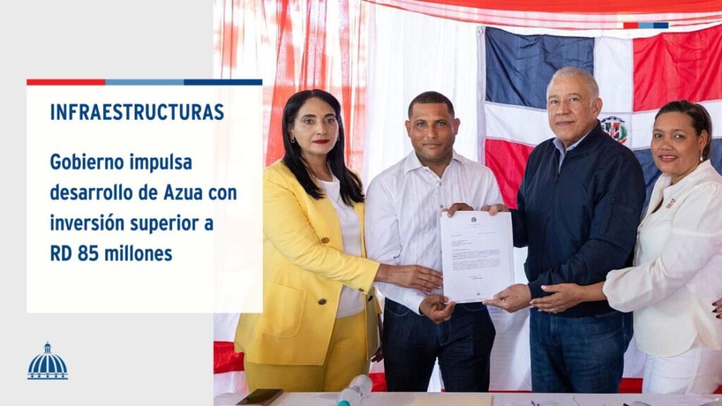 Ministro @AndresBautg entrega 2 certicados en azua por 87 millones para aceras y una cancha techada