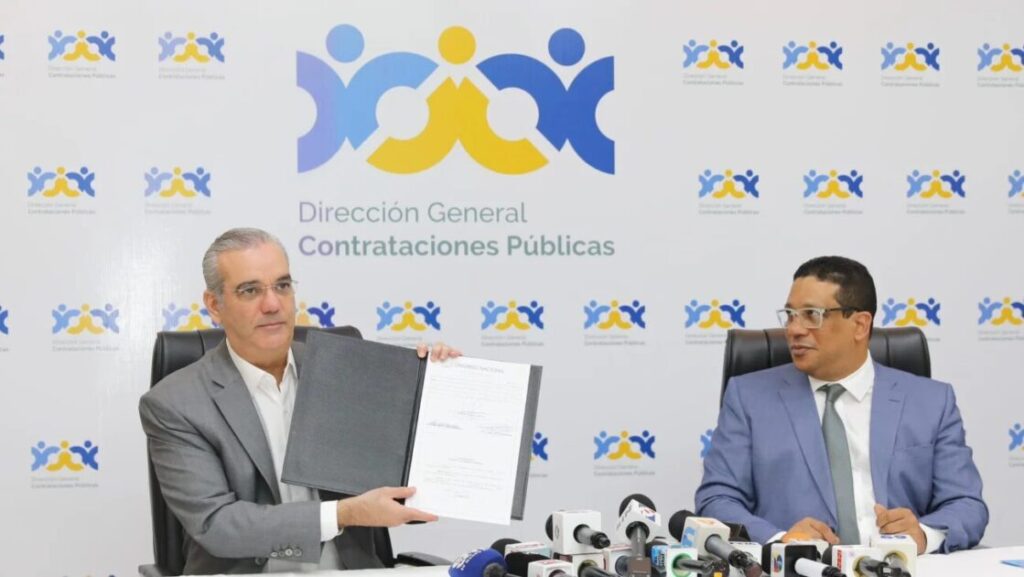 EN VIVO | @LuisAbinader en Acto de Firma – Reglamento Inicio e Implementación Nueva Ley de Contrataciones Públicas Ley 47-25