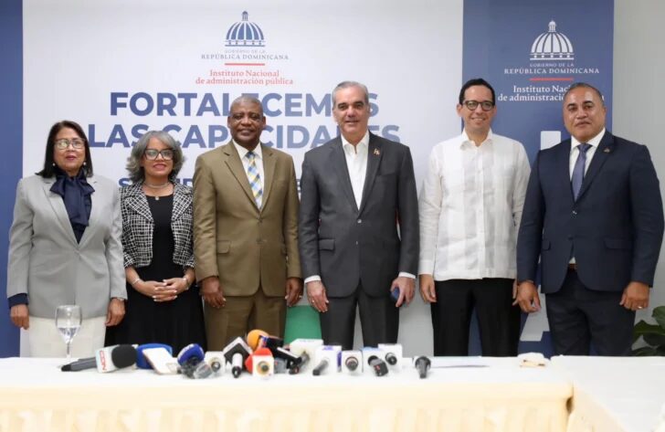 @LuisAbinader anuncia relanzamiento del Instituto de Administración Pública