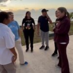 @CarolinaMejiaG Salí tempranito a ver el amanecer en el malecón y me encontré con tanta gente linda