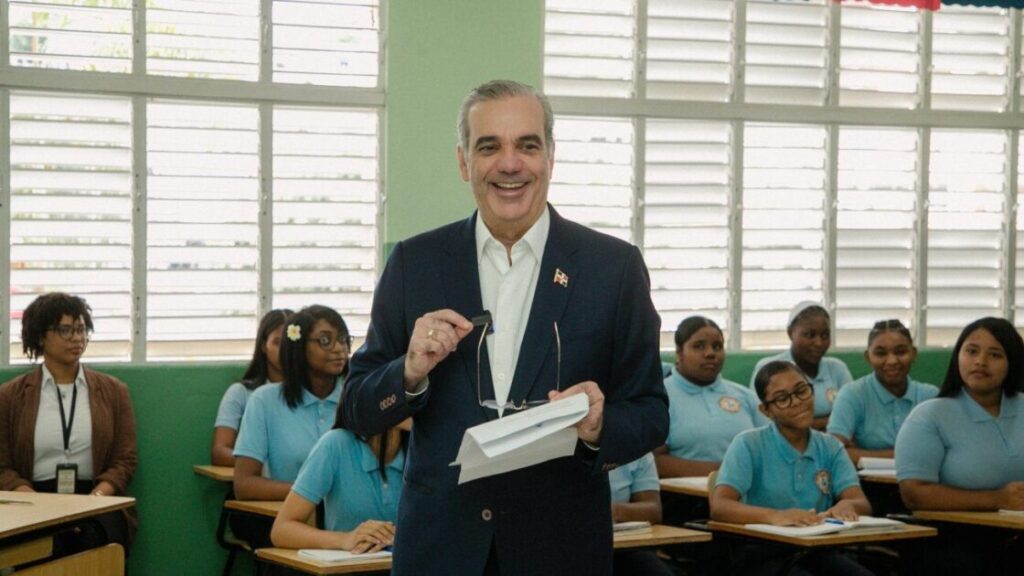 @NelsonAMarte Lo que tiene valor. La escuela como primer laboratorio de ciudadanía “No todos los días un presidente entra a un aula para dar clase