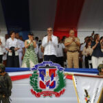 Presidente Abinader encabeza desfile militar con imponente demostración de capacidad y modernización de las fuerzas del orden