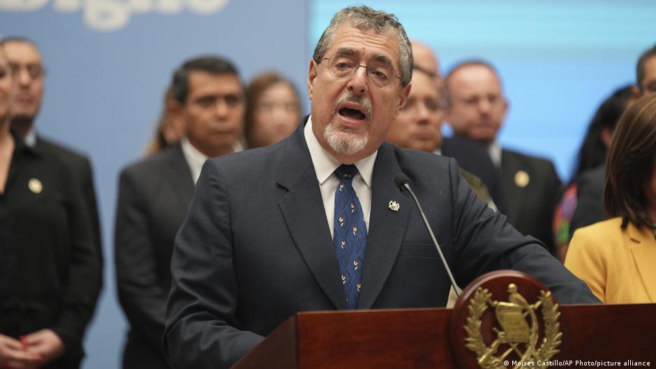 Presidente de Guatemala afirma que controló a pandillas