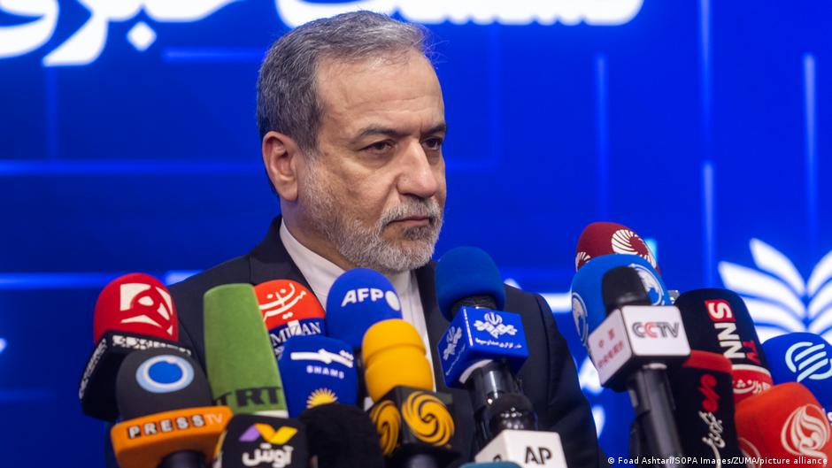 Irán dice tener “iniciativas reales” para negociar con EEUU