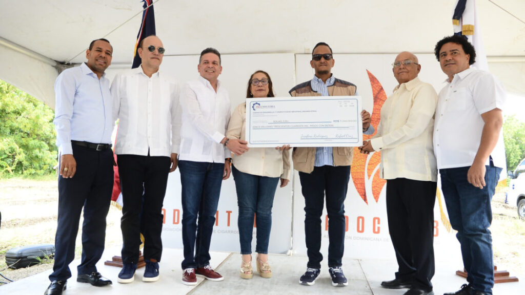 Proindustria inicia construcción de verja perimetral del Parque Industrial de Canca la Piedra con inversión de RD 60 millones