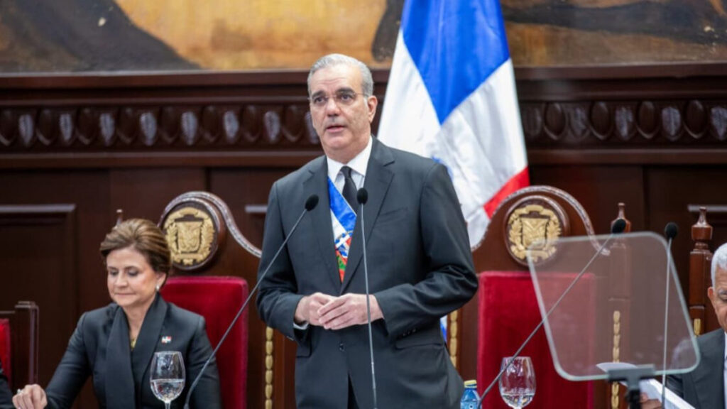 Presidente  Abinader destaca avances históricos en política social y reducción acelerada de la pobreza