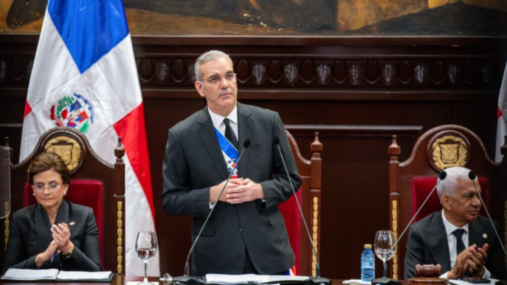 Presidente Abinader fortalece la red de salud pública con apertura de 30 hospitales y centros de atención en todo el país y asegura RD avanza hacia un sistema de salud más preventivo, humano y eficiente