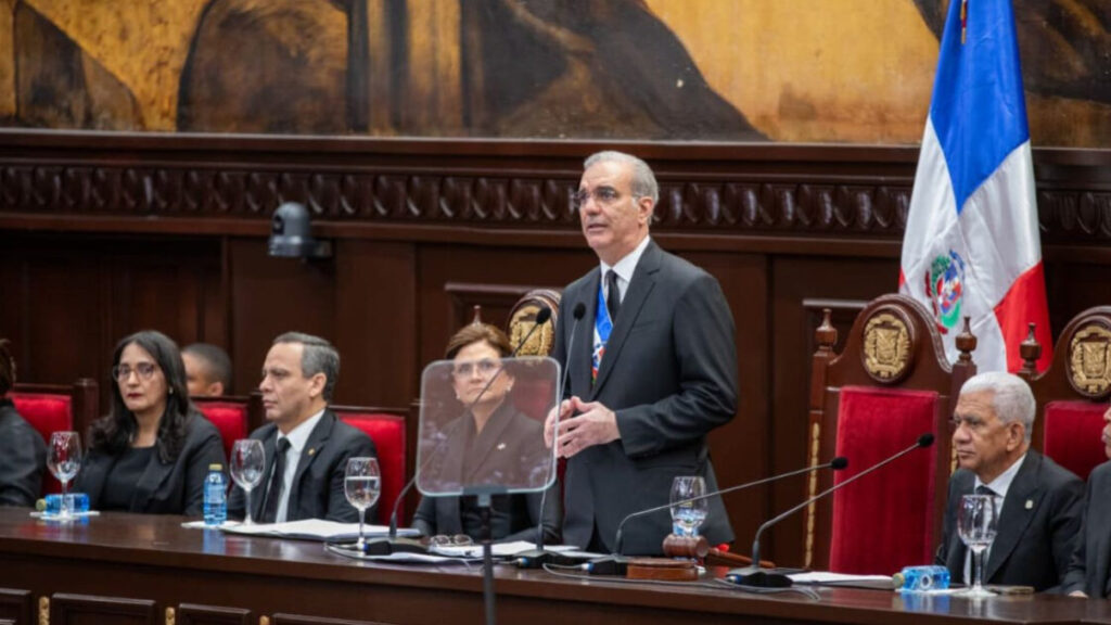 Presidente Luis Abinader revela inversión histórica en agua potable y saneamiento