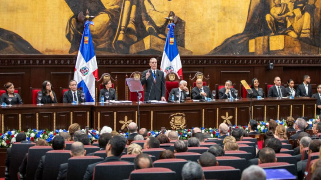 Gobierno impulsa estrategia de diversificación productiva y apuesta por la industria de semiconductores