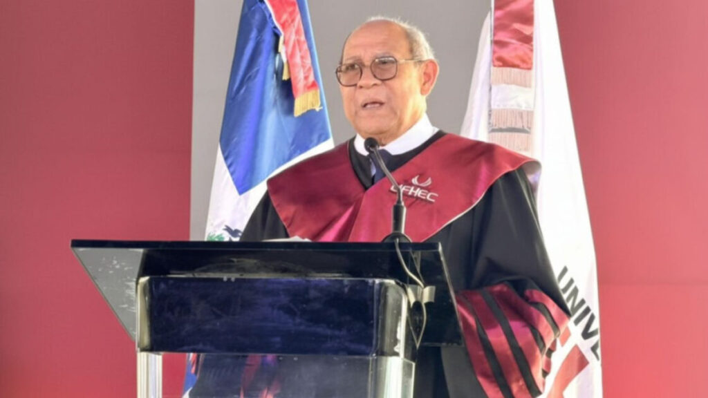 Mescyt destaca enfoque del Gobierno en el sur para formar mano de obra calificada para turismo en Pedernales