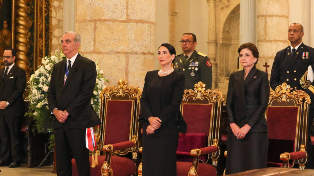 Presidente Abinader asiste a tedeum por 182.º aniversario de la Independencia Nacional