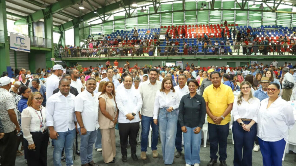 Supérate fortalece el diálogo territorial en las provincias de La Altagracia y San Pedro de Macorís, con escucha activa de 2,100 personas beneficiarias