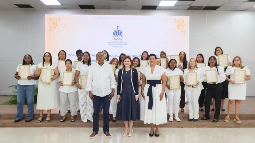 Vicepresidenta Raquel Peña honra a las mujeres que “alimentan la esperanza” de miles de familias dominicanas desde la Dasac