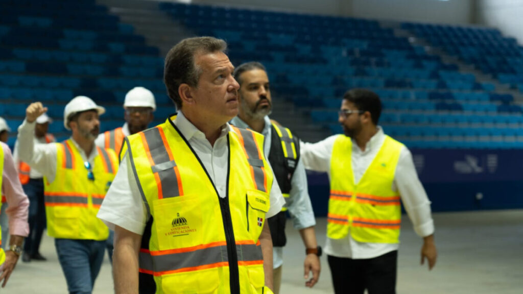 Ministro Ito Bisonó supervisa avances de obras deportivas en el Parque del Este para los Juegos Centroamericanos y del Caribe 2026