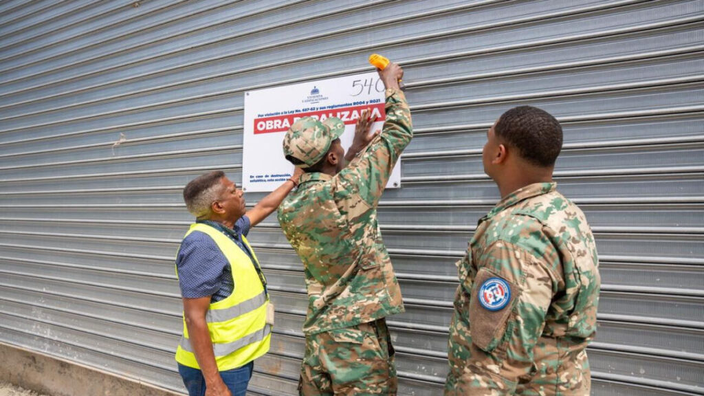 Mivhed advierte a la ciudadanía sobre riesgos en establecimiento Plaza Zehao en Las Terrenas por incumplimiento reiterado de normativas