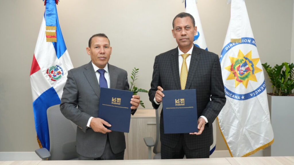 Indotel firma acuerdo con la DNI para fortalecer la ciberseguridad del país