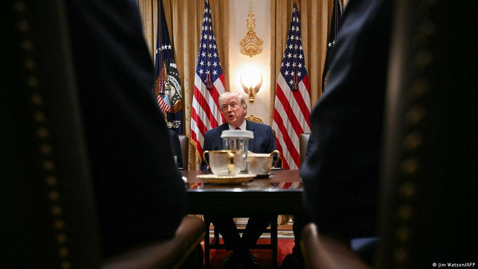 Trump reitera su decepción con OTAN por estrecho de Ormuz