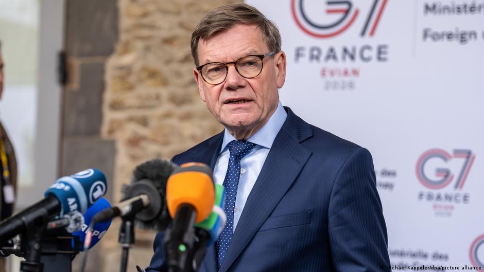 Alemania: Putin desvía la atención de “sus crímenes”