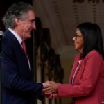 Venezuela retoma sus sedes diplomáticas en EE.UU.