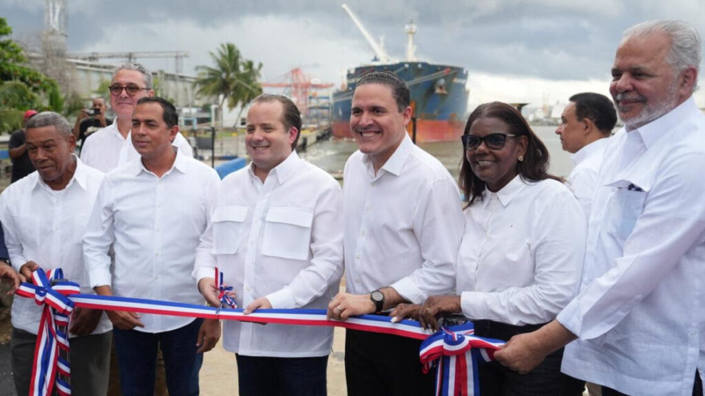 Inauguran muelle pesquero en Haina Occidental