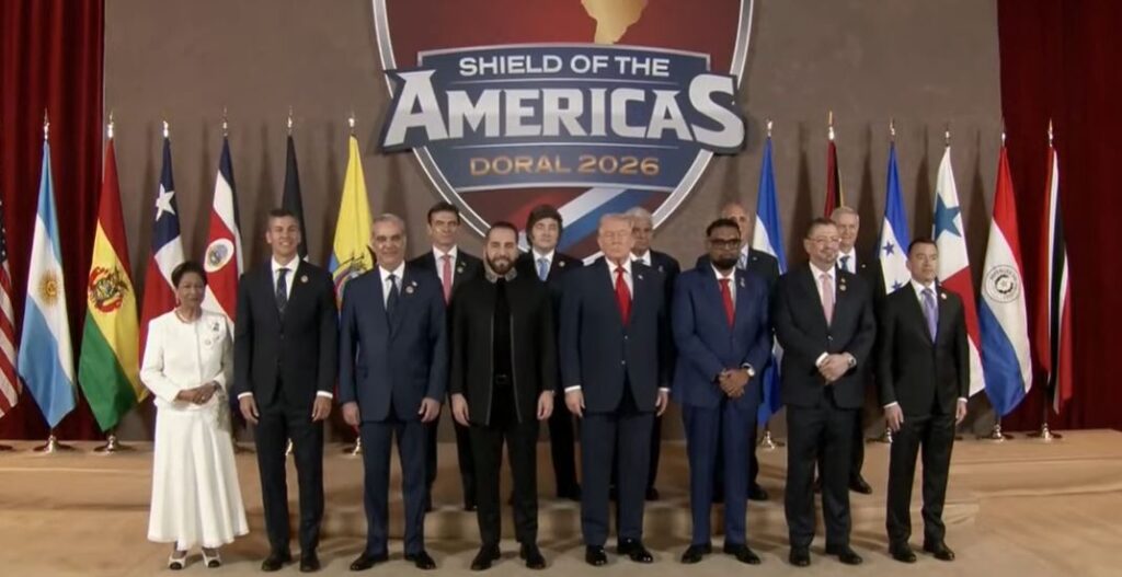 🔴 USA EN VIVO |Trump en Florida en  “Shield of the Americas Summit” (Escudo de las Américas)